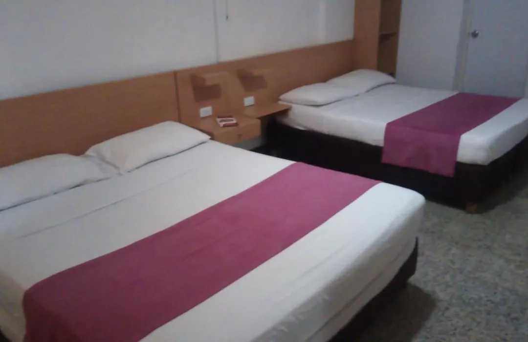 Hotel Del Oeste-1